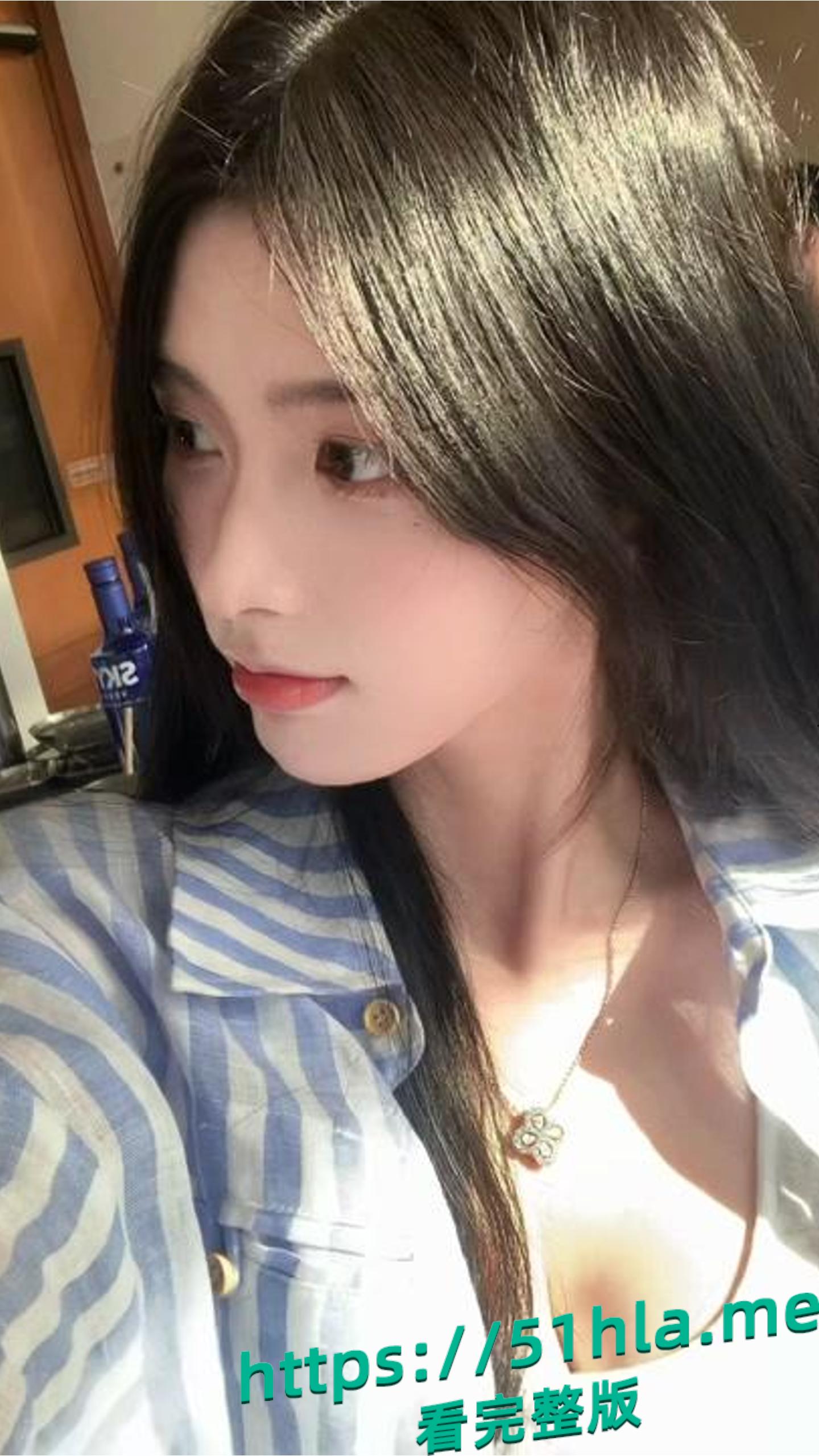 抖音300万粉丝网红机智羊咩咩 05年极品身材女大音乐生 主动献身导师视频流出！-2