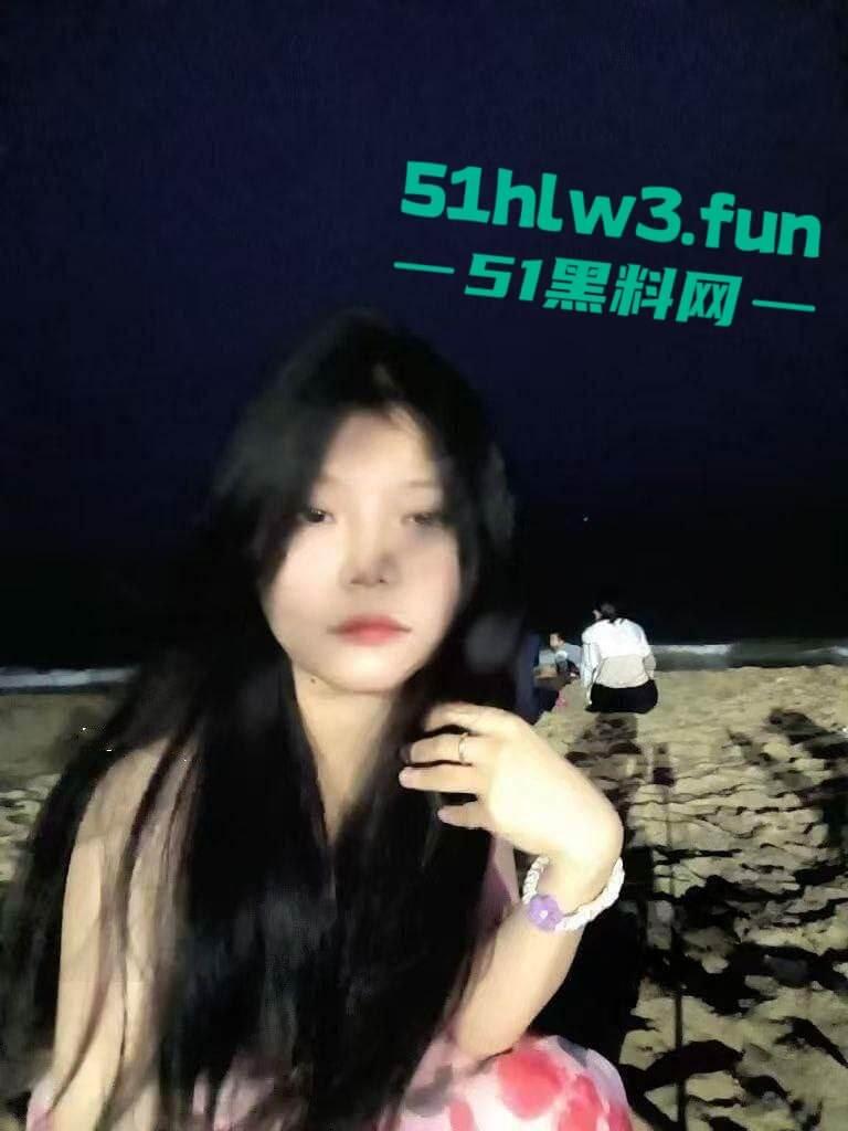 苏州师范【王艳冰】高冷颜值肥臀母狗，学校里装的超高冷私下却被大叔包养，翘着肥臀被鸡巴暴力抽插。-4