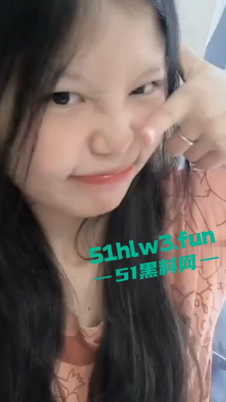 苏州师范【王艳冰】高冷颜值肥臀母狗，学校里装的超高冷私下却被大叔包养，翘着肥臀被鸡巴暴力抽插。-11