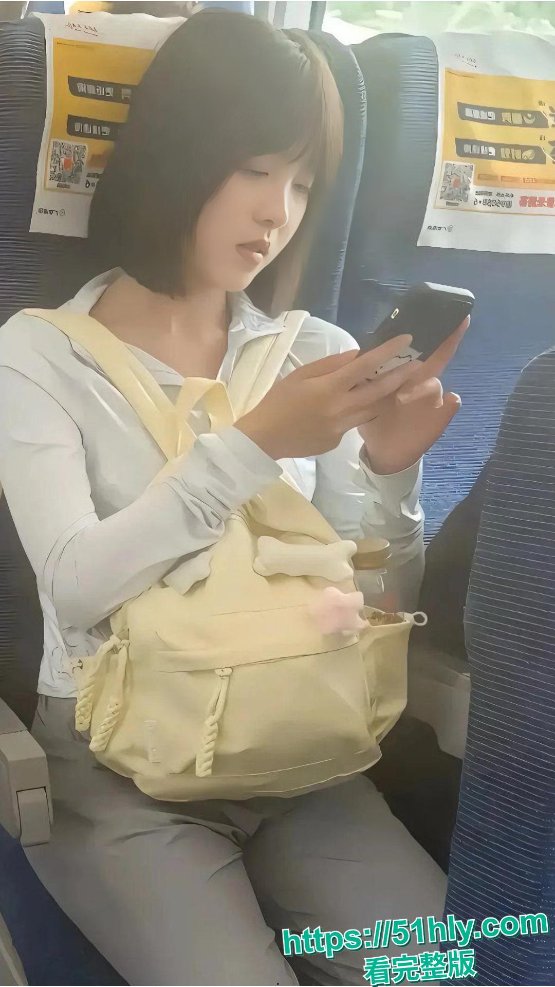 全网爆火高铁短发女孩大瓜！抖音真铁蛋被实锤为女主 私下被SM调教-1