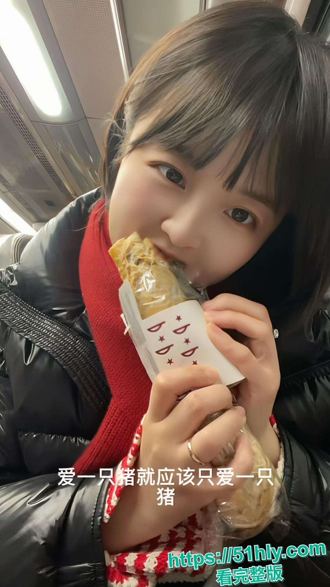 全网爆火高铁短发女孩大瓜！抖音真铁蛋被实锤为女主 私下被SM调教-5