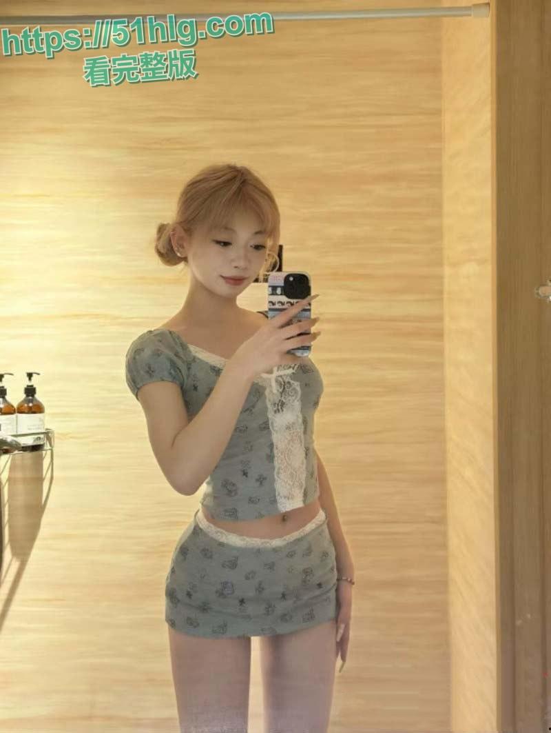 【山东青岛】酒吧营销【郑媛菲】，背着异地恋男友酒吧鬼混，多次约炮， 被男友发现后怒曝全网！-2