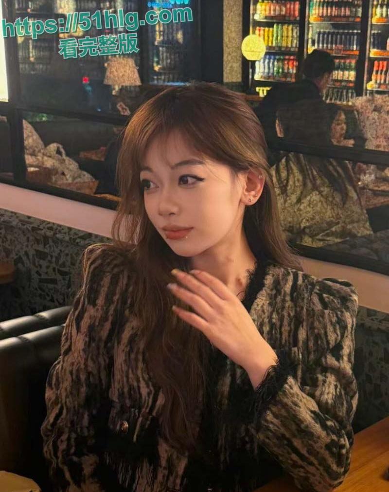 【山东青岛】酒吧营销【郑媛菲】，背着异地恋男友酒吧鬼混，多次约炮， 被男友发现后怒曝全网！-5