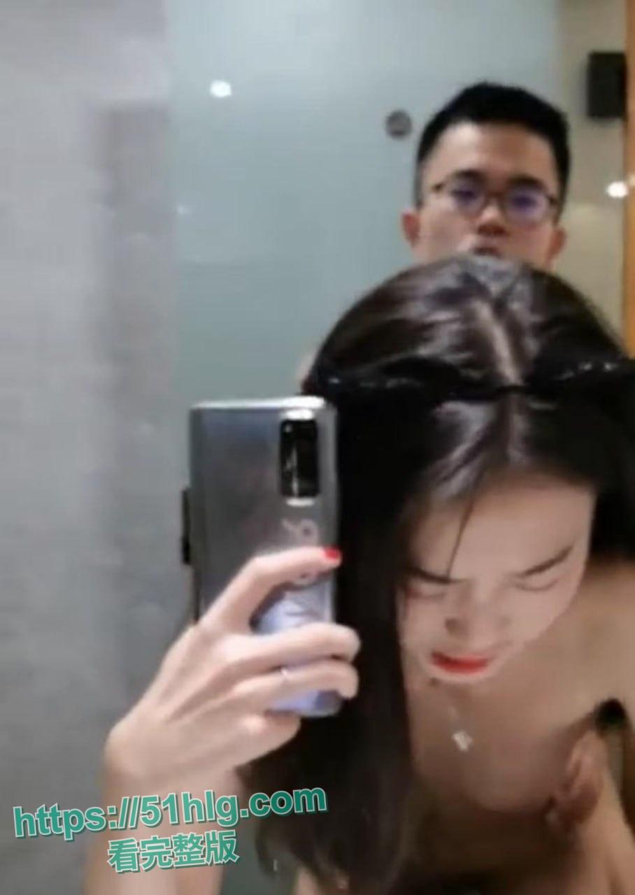 【河南】抖音博主【户晨风】约炮女粉丝性爱视频流出 酒店卫生间对着镜子后入爆操 高颜值 好身材 淫叫不断-8