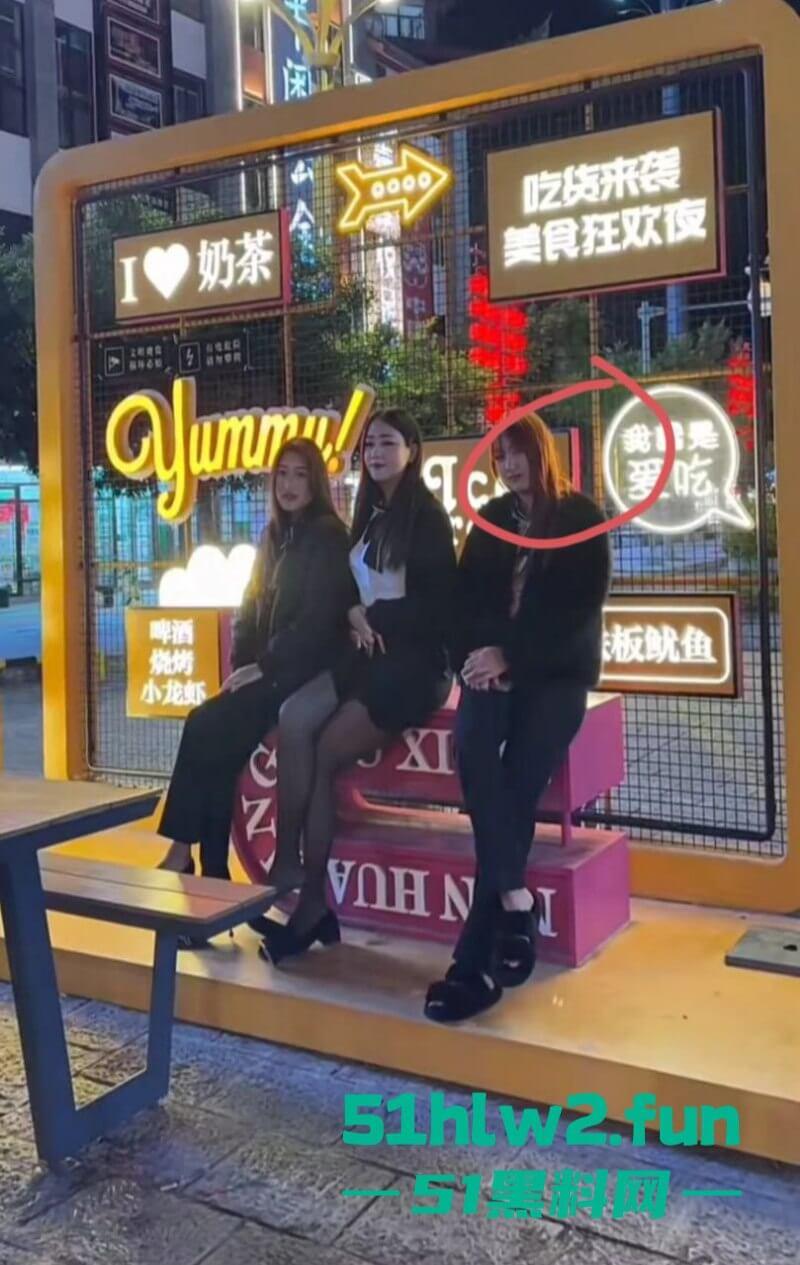 云南楚雄【李华美】00后长腿极品母狗,被曝光私下外围卖淫250就能操这逼真不值钱啊!-7