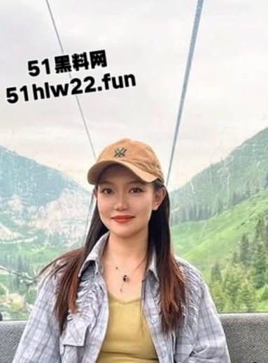 中国石油天然气集团【杨溢】出轨约炮视频被曝光，海外留学硕士兼党员先锋用大奶给情夫乳交最后舔精那一下骚爆了！-5