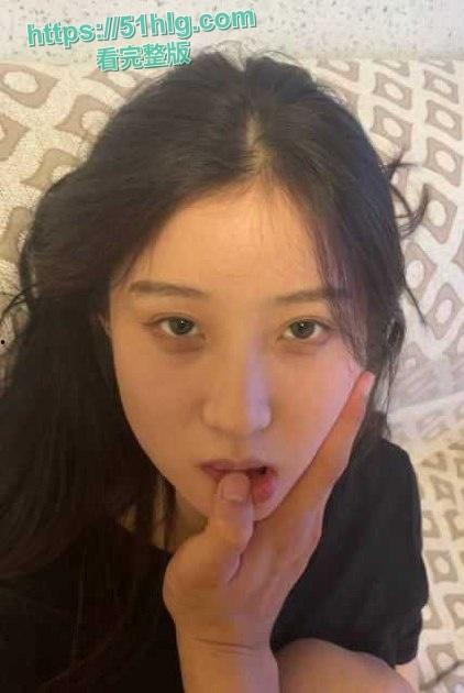 【德宏芒市】女子【晓林】因老公【林强】长期出轨不堪其辱选择自杀！男子跪在灵堂忏悔，与小三激情视频被全网疯传，引发热议！-4