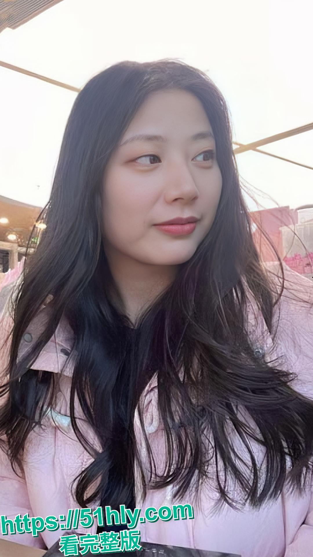 沈阳舞蹈老师何雪楠被富二代调视频流出 口爆吃精成常态 被拉倒镜前看自己被操的淫荡模样 母狗属性简直拉满-1