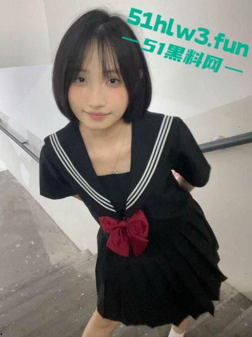 超性感极品学妹【刘文文】长腿翘臀性感骚货，穿黑丝诱惑勾引被金主约到酒店扛腿抽插叫声淫荡。-6