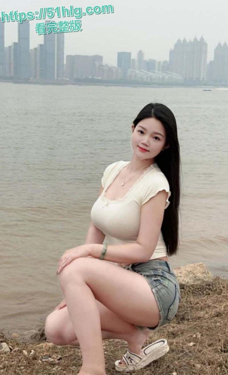 【重庆】国企【余丽娇】为公司献身成为交际花,与客户玩多人轰趴,被前后夹击爽到不行,你想加入吗?-1