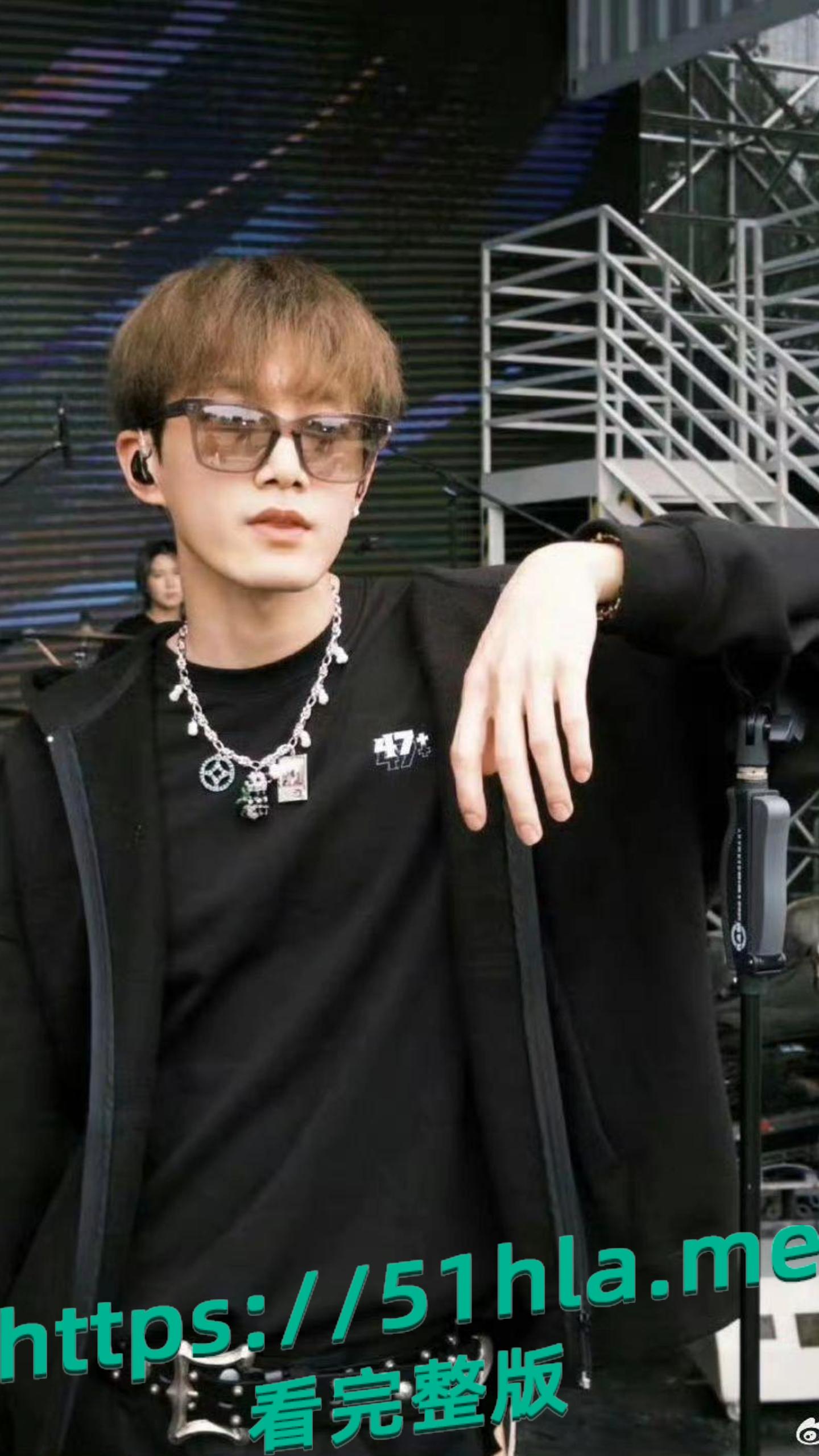 必看大瓜！一首《美美桑内》冲上热搜的沈佳润和范世琦不雅视频流出，据说两人早就同居了！-7