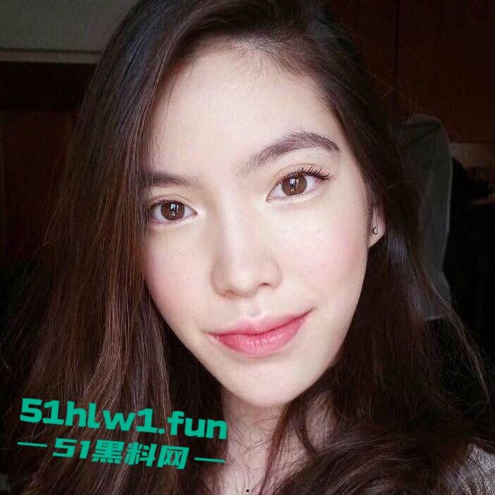 新加坡极品母狗【李玲玉】御姐外表反差骚逼,身材高挑翘臀大奶,修长美腿性感诱人,被主人居家调教爆操视频流出。-10