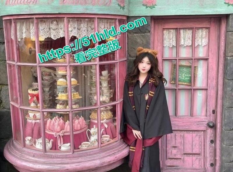 重庆纯欲校花【张颖】为圈钱沦为金主泄欲玩物，完美露脸深情口爆，闭眼享受反差感爆棚！-2