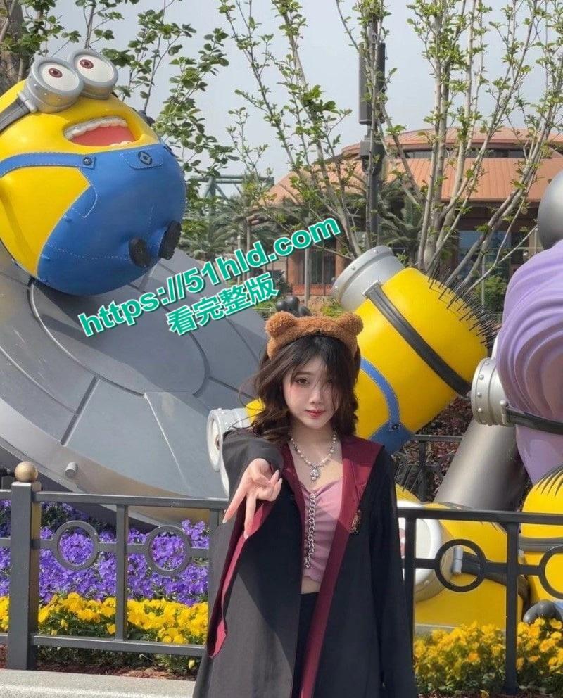 重庆纯欲校花【张颖】为圈钱沦为金主泄欲玩物，完美露脸深情口爆，闭眼享受反差感爆棚！-3