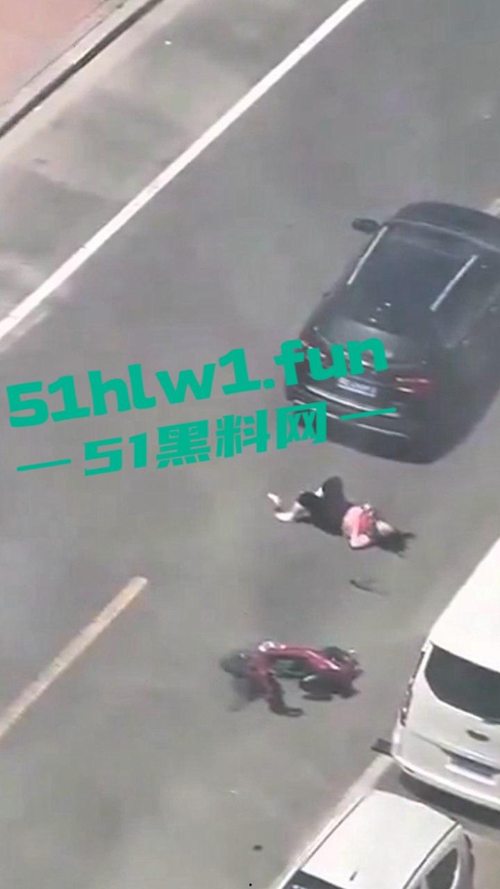 山东东营市变态渣男,开车将妻子撞倒后,反复碾压至其死亡,目前已被警方抓捕,估计是要死刑了!-5