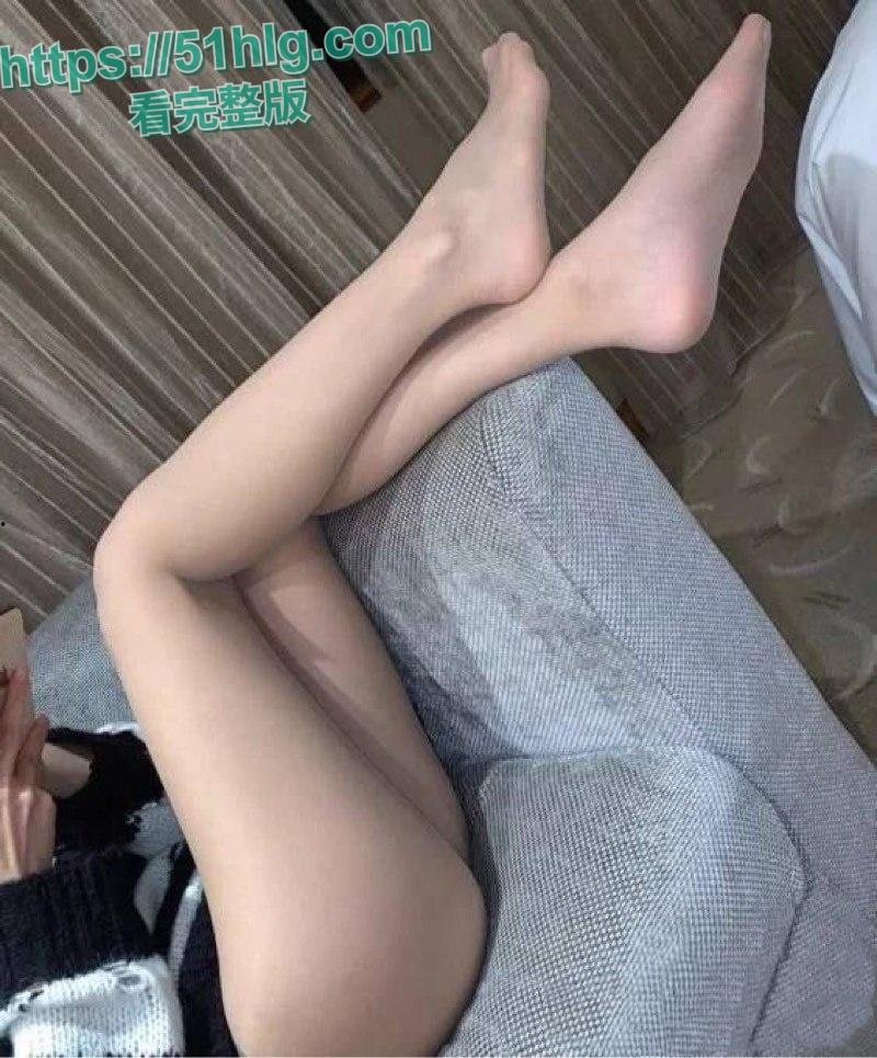 【长沙】医科大学大四学姐【徐雯雯】与男友分手被曝！极品身材人间尤物，嘴叼内裤淫骚自慰，娇喘呻吟无比诱人-6