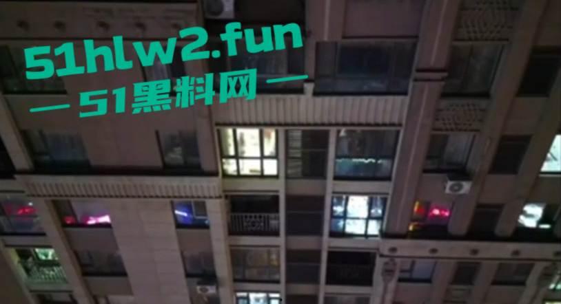 江苏南京市鼓楼区裸体大奶少妇欣赏了吗,瓜友用无人偷拍独守空房的裸装少妇看着很温柔舒服。-3