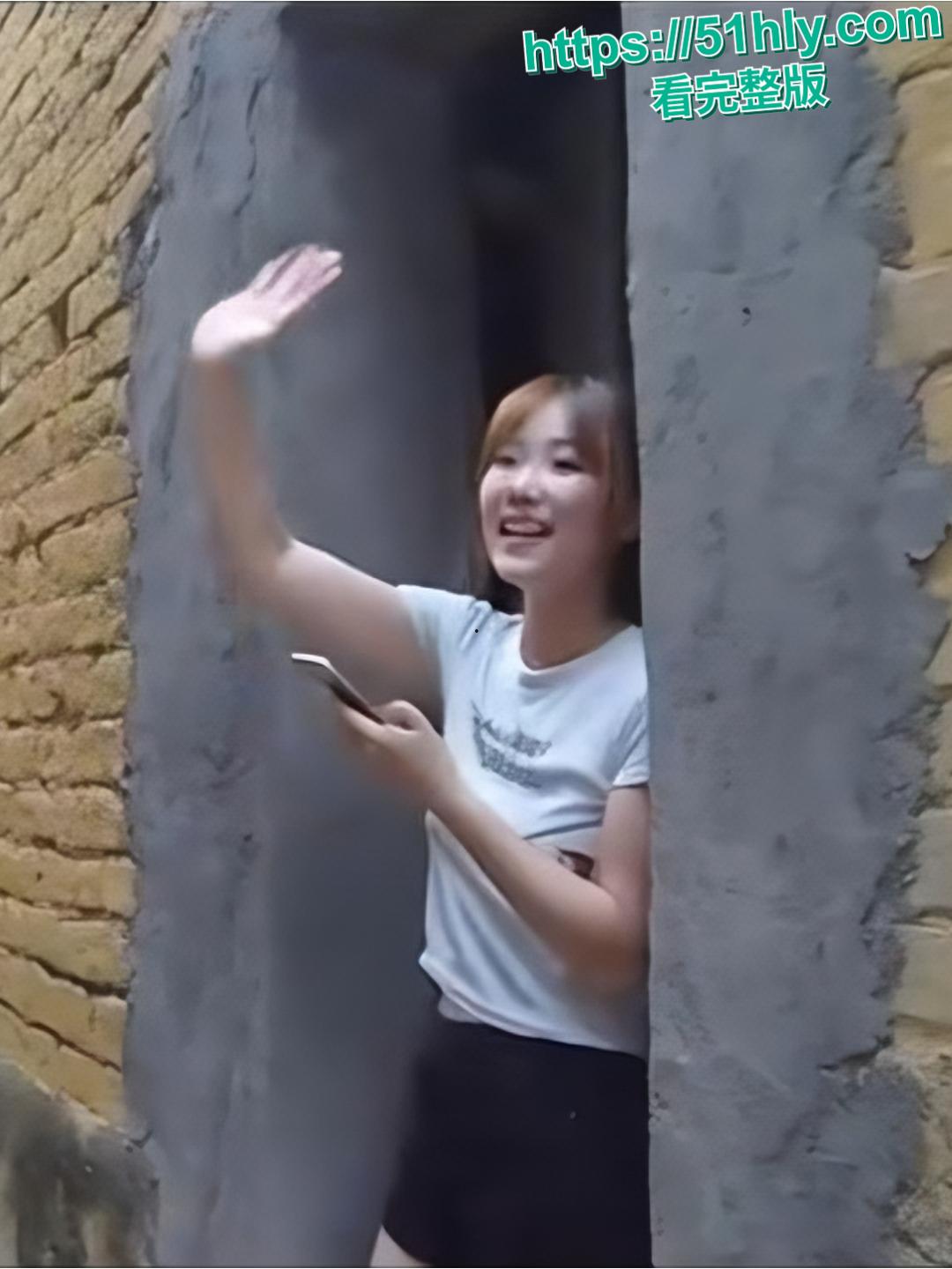 广西南宁青秀区埌西村二组 惊现200块钱最美站街女 扶贫全程实录流出！-8