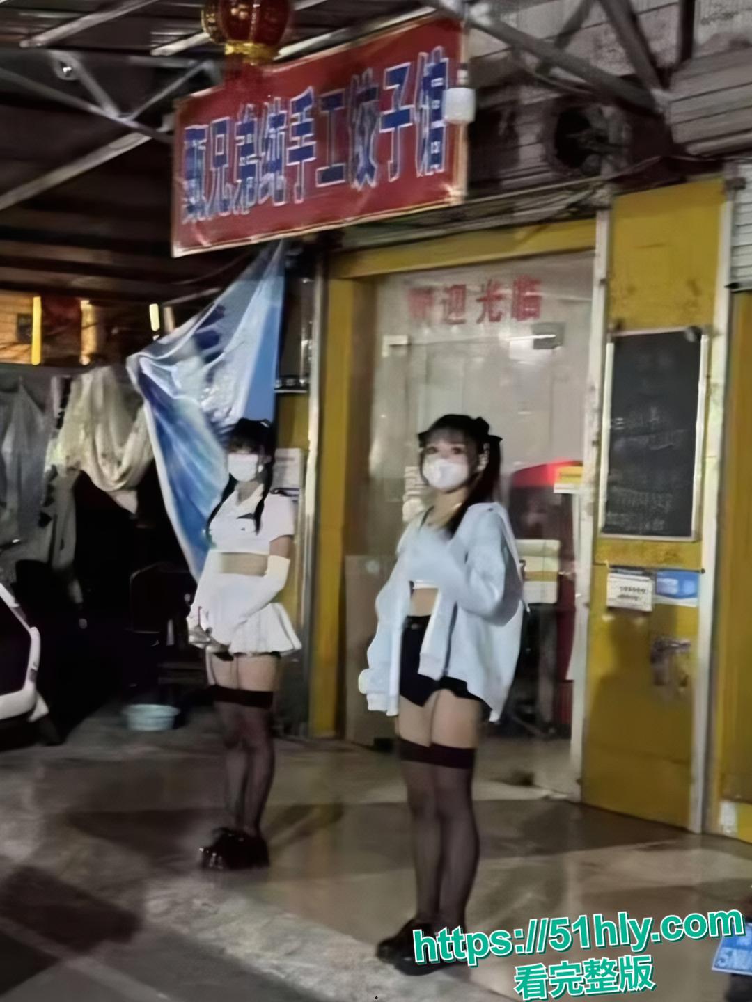 广西南宁青秀区埌西村二组 惊现200块钱最美站街女 扶贫全程实录流出！-11