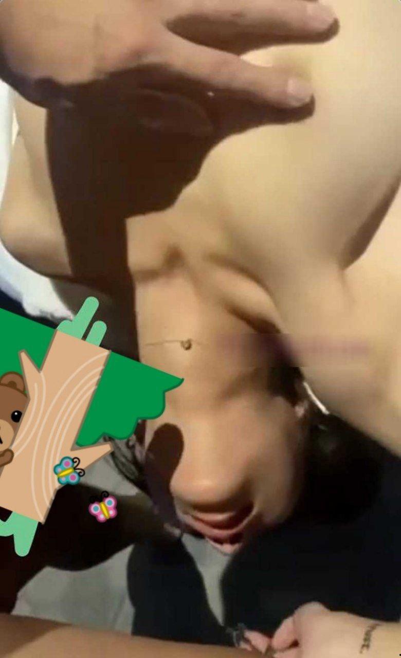 抖音33岁大叔 啊瓜满街跑 03年模特女友调教成小母狗 尿液精液糊满脸尺度炸裂！-13