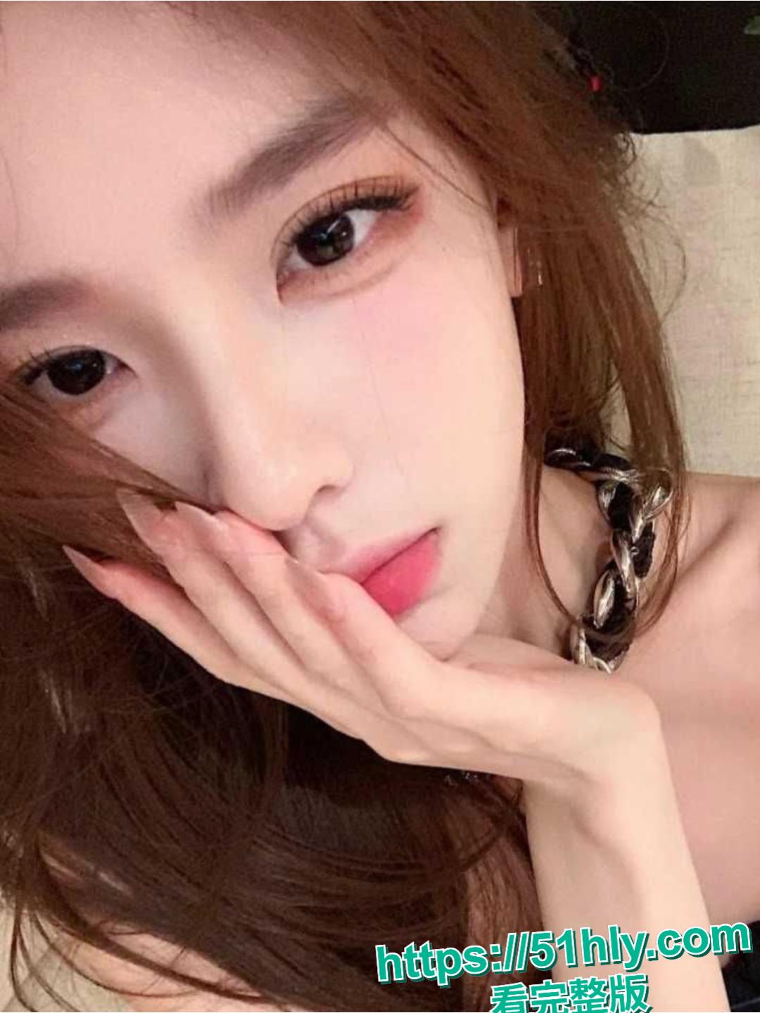 抖音千万级网红 孙一宁 被王思聪亲自实锤 双性恋女神竟是高端卖逼女 四年舔狗换来女神露脸口交视频！-3