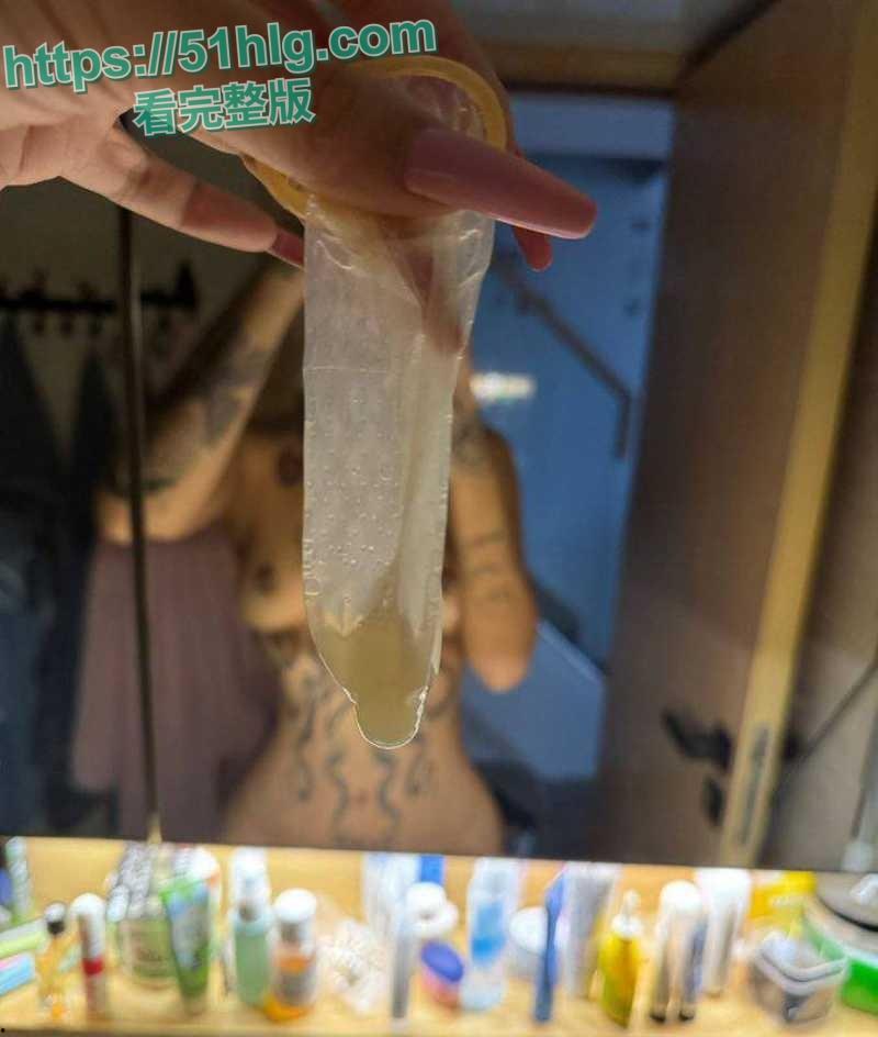 抖音女网红【钢筋混凝土】不为人知的激情真面目!金主尽情享受风骚母狗的肉体快感-10