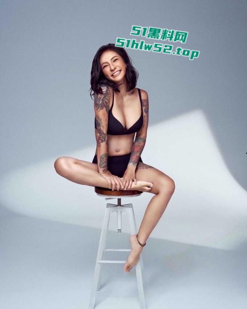 国光女神【梁云菲】泄密私密视频遭曝光,前男友台湾艺人金刚忙撇关系,瓜友们全网疯传!-3