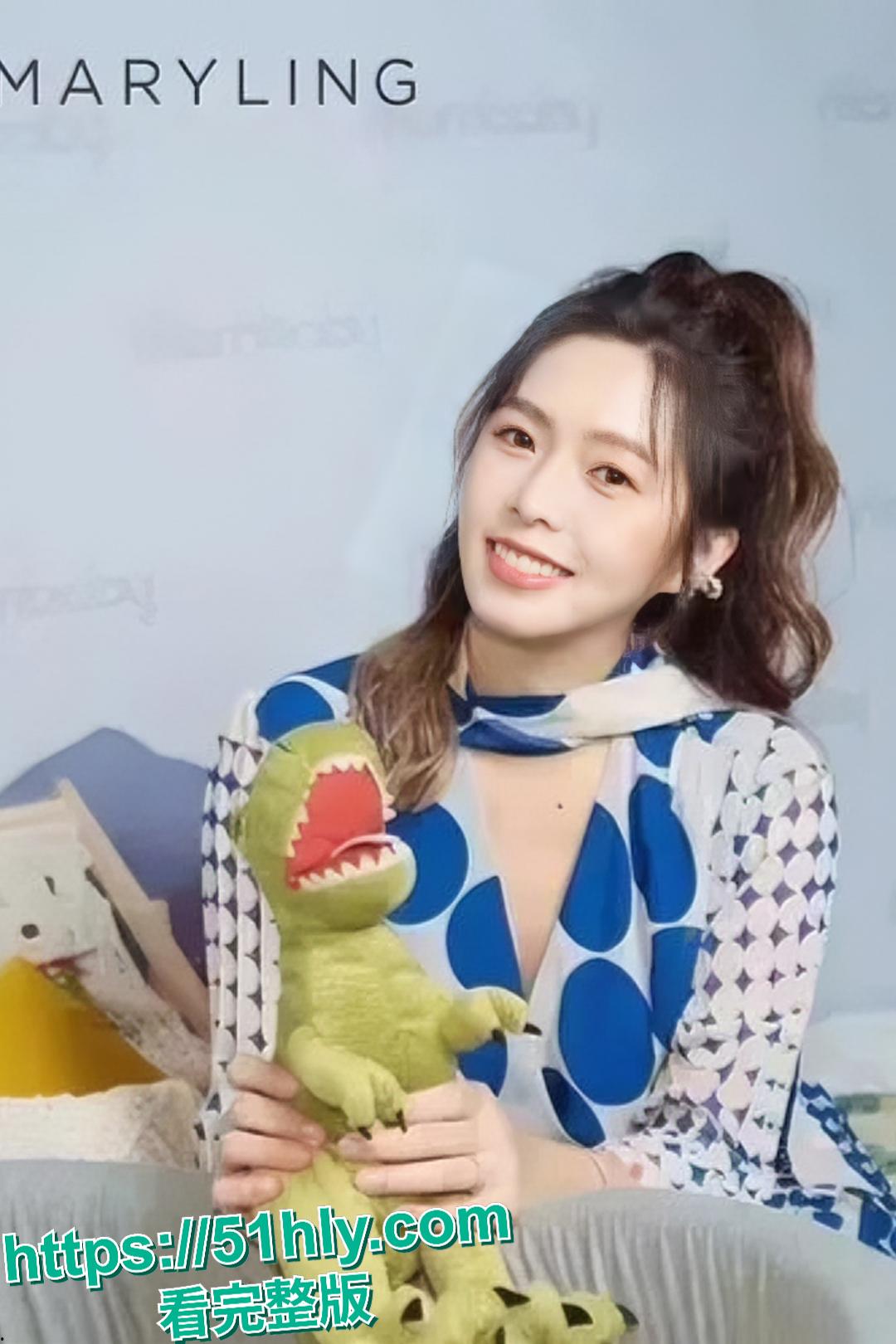 台娱女星简廷芮被曝出轨男星小鲜肉王品澔 二人同行美国期间性爱视频流出 女方绿帽老公 没有的事儿！-3